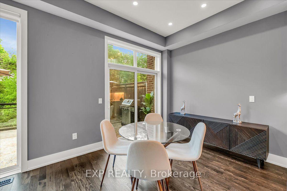Photo 12 of 28 Crestridge Drive, Vaughan, Patterson — HOMEH