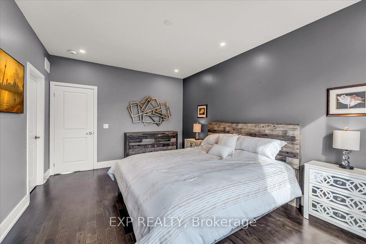 Photo 20 of 28 Crestridge Drive, Vaughan, Patterson — HOMEH