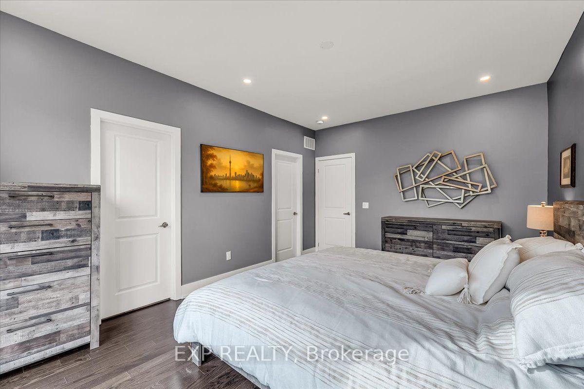 Photo 21 of 28 Crestridge Drive, Vaughan, Patterson — HOMEH