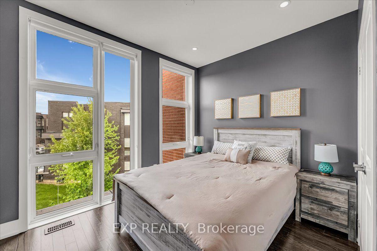Photo 25 of 28 Crestridge Drive, Vaughan, Patterson — HOMEH
