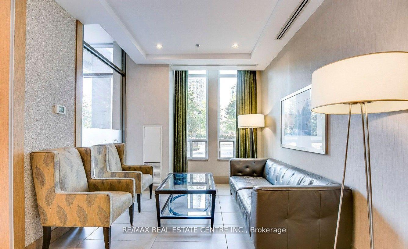 Photo 4 of Unit 1705, 3515 Kariya Dr, Mississauga, City Centre — HOMEH