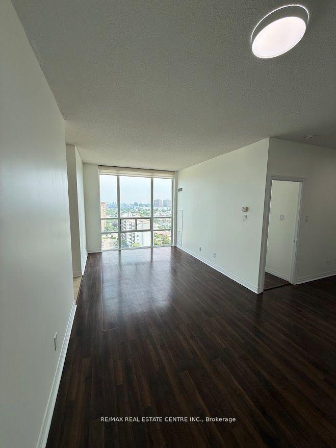 Photo 7 of Unit 1705, 3515 Kariya Dr, Mississauga, City Centre — HOMEH