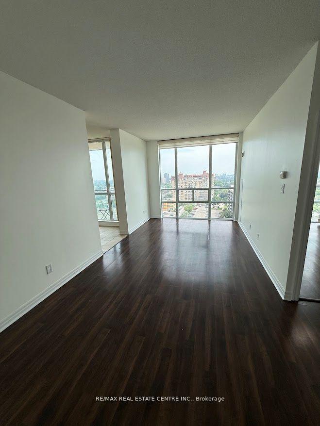 Photo 10 of Unit 1705, 3515 Kariya Dr, Mississauga, City Centre — HOMEH
