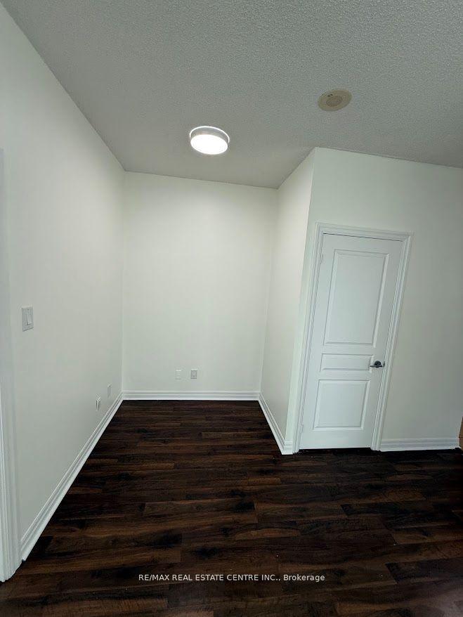 Photo 12 of Unit 1705, 3515 Kariya Dr, Mississauga, City Centre — HOMEH
