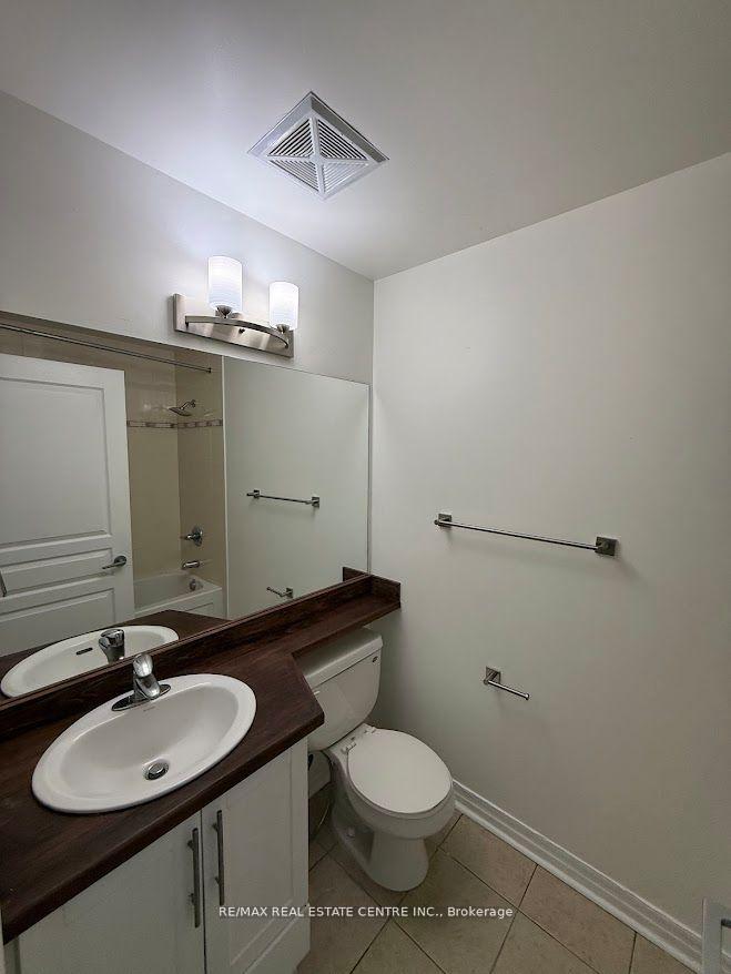 Photo 15 of Unit 1705, 3515 Kariya Dr, Mississauga, City Centre — HOMEH