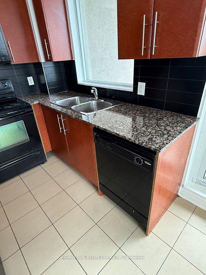 Photo 23 of Unit 1705, 3515 Kariya Dr, Mississauga, City Centre — HOMEH