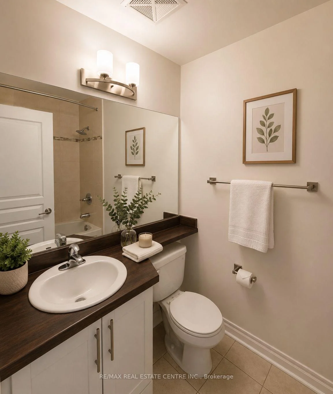 Photo 14 of Unit 1705, 3515 Kariya Dr, Mississauga, City Centre — HOMEH