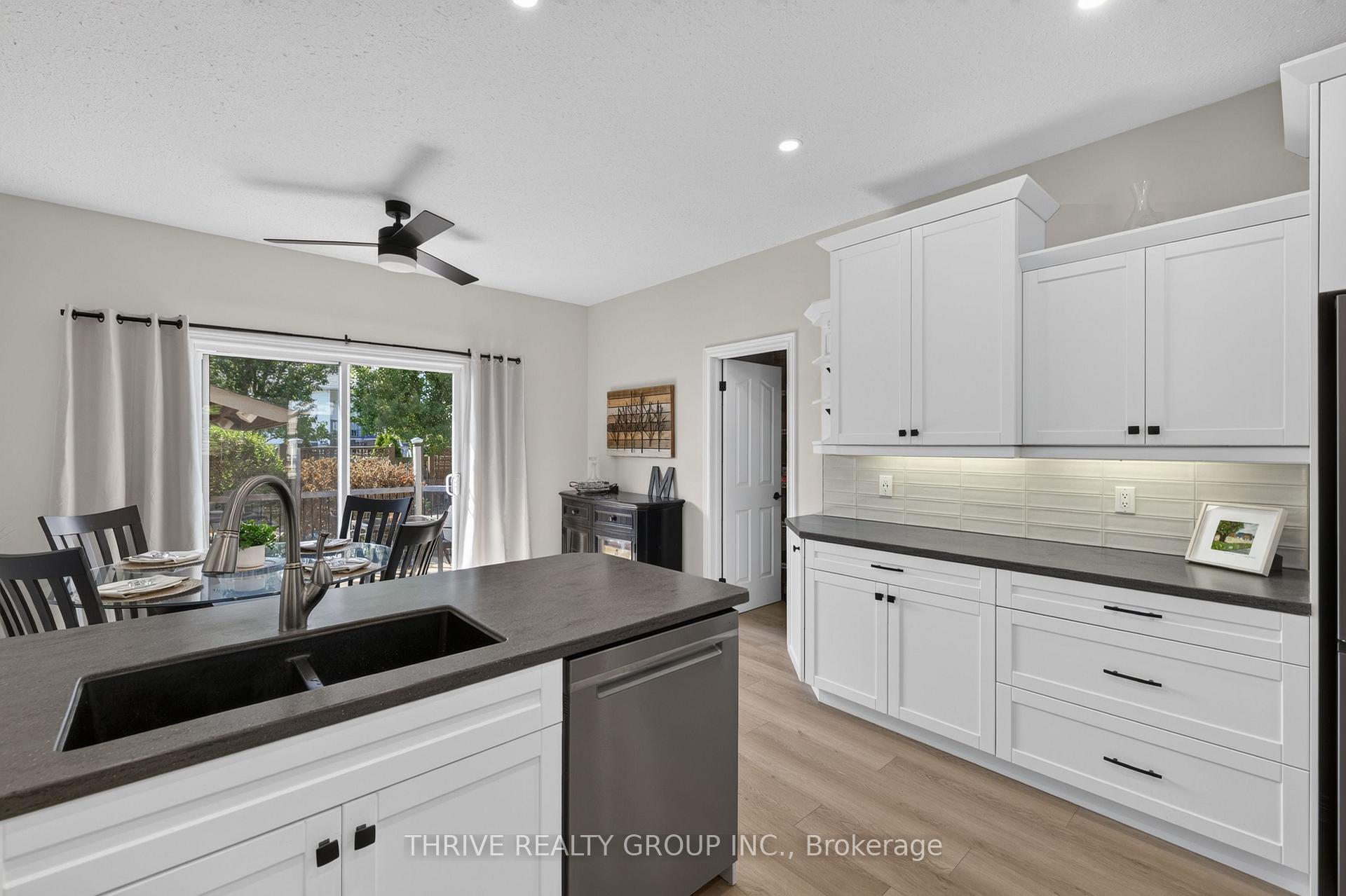 Photo 12 of 43 Mapleridge Crescent, Thames Centre, Dorchester — HOMEH