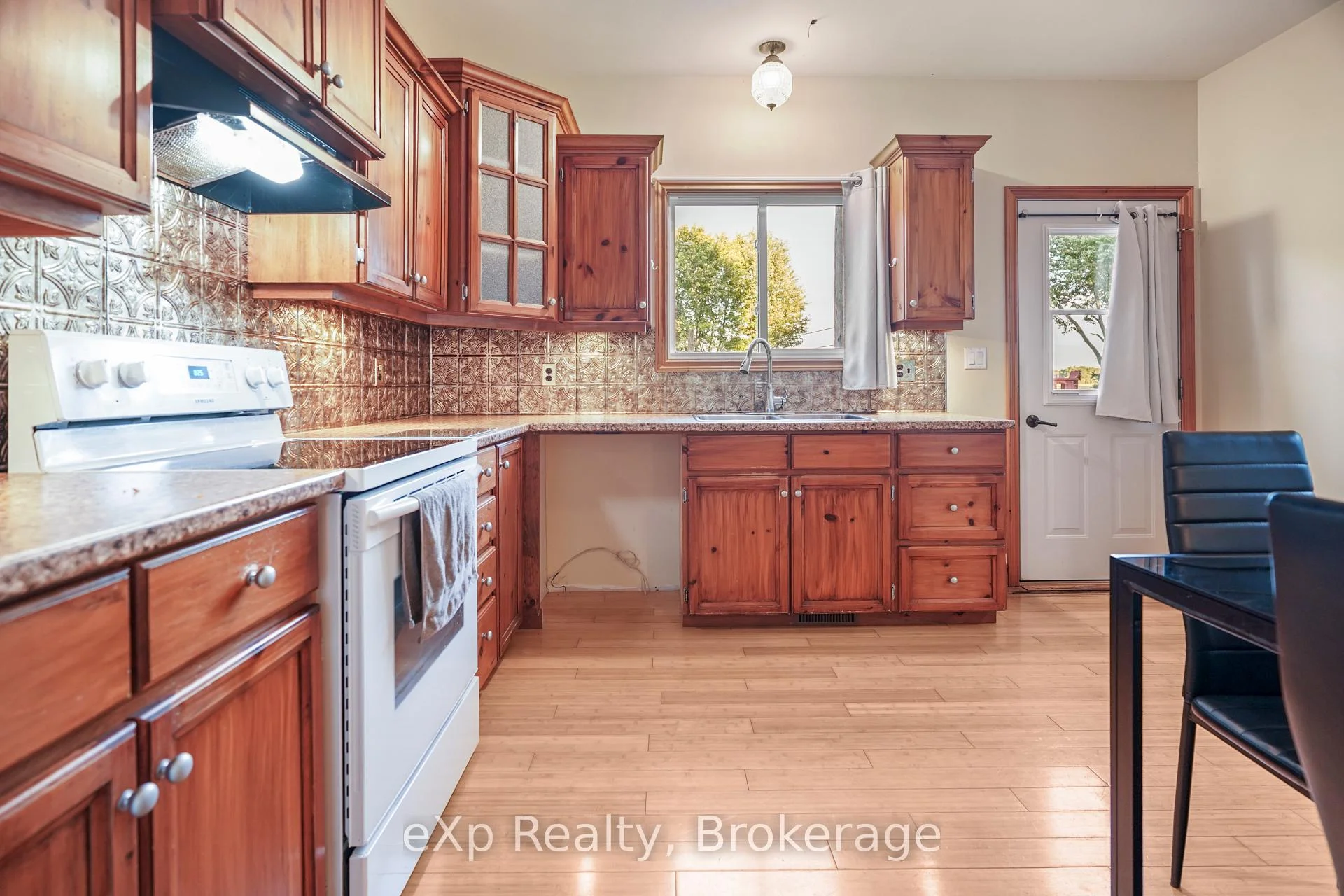 Photo 21 of 171 Clyde Line, Morris Turnberry, Bluevale — HOMEH