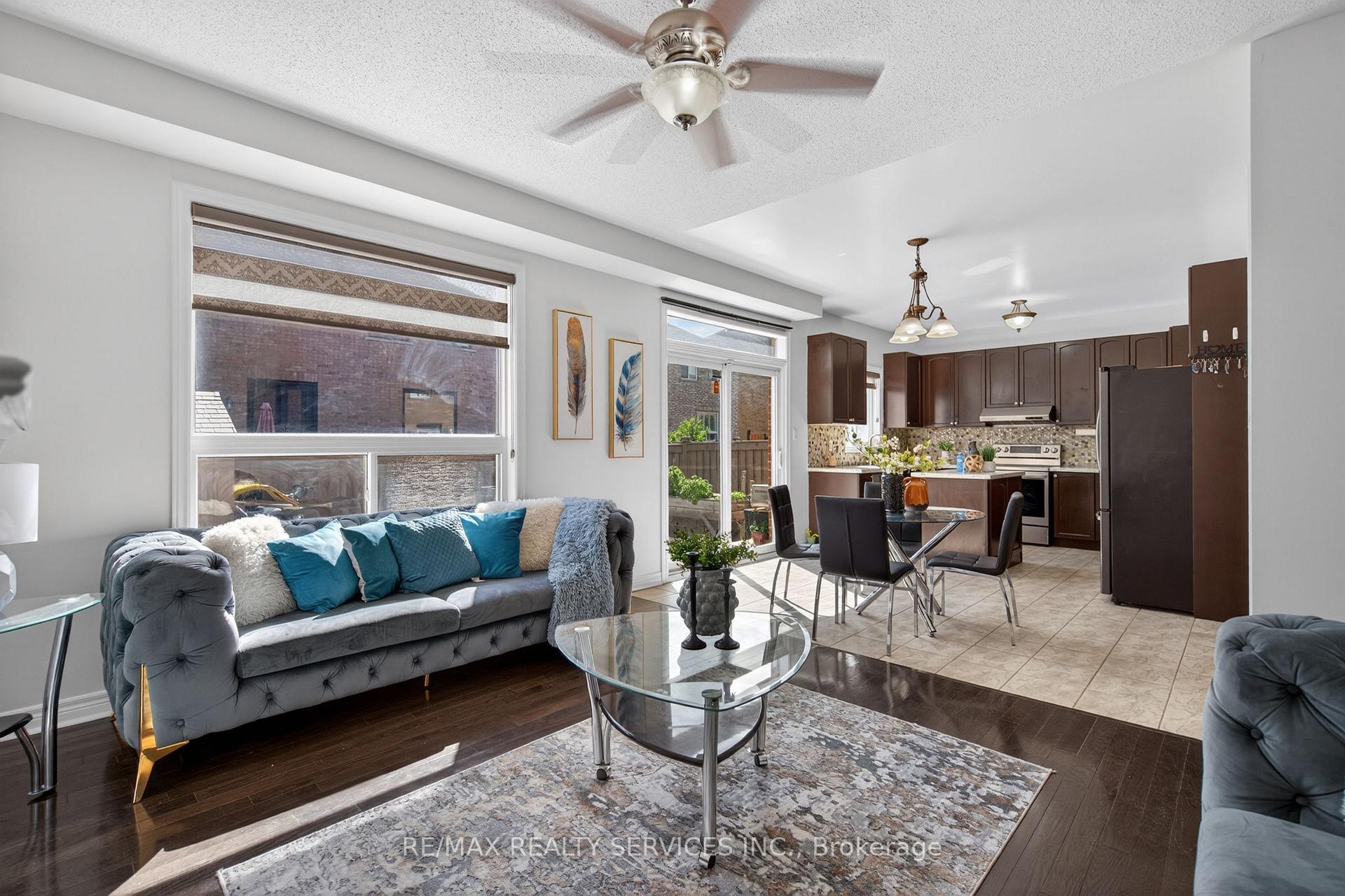 Photo 17 of 58 Quailvalley Drive, Brampton, Sandringham-Wellington — HOMEH