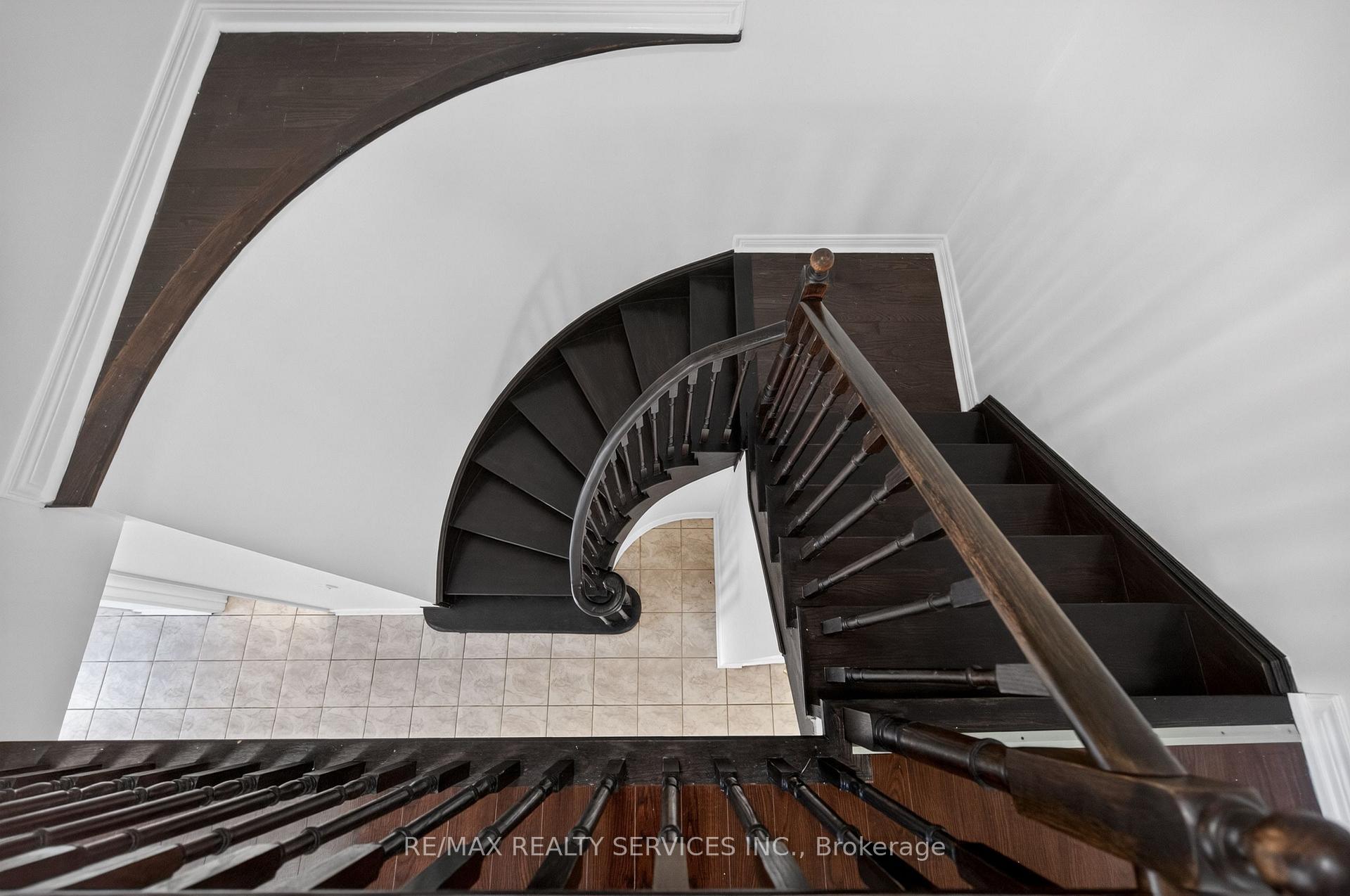 Photo 25 of 58 Quailvalley Drive, Brampton, Sandringham-Wellington — HOMEH