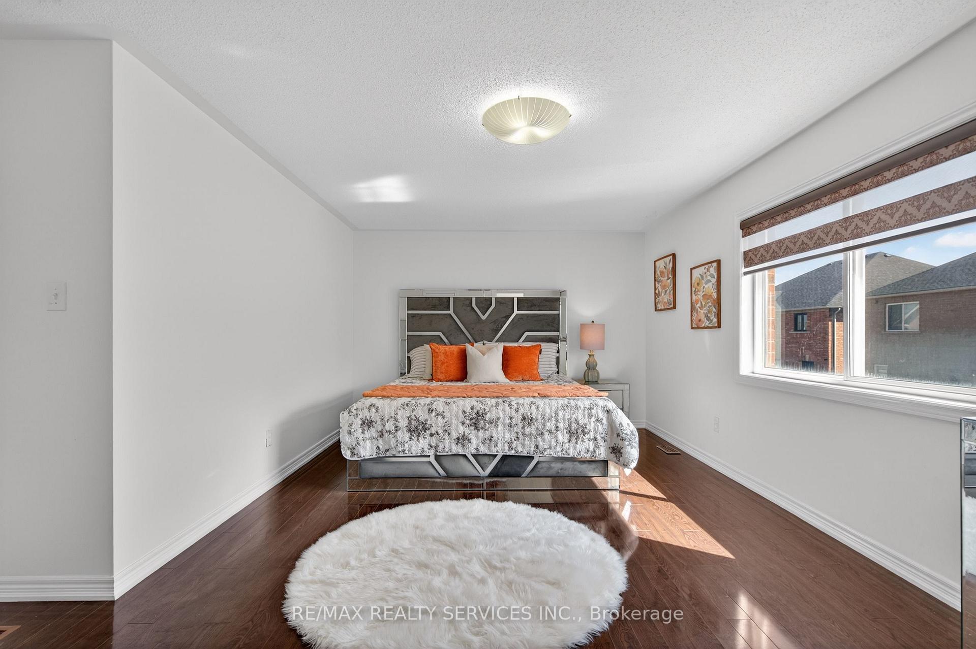 Photo 27 of 58 Quailvalley Drive, Brampton, Sandringham-Wellington — HOMEH