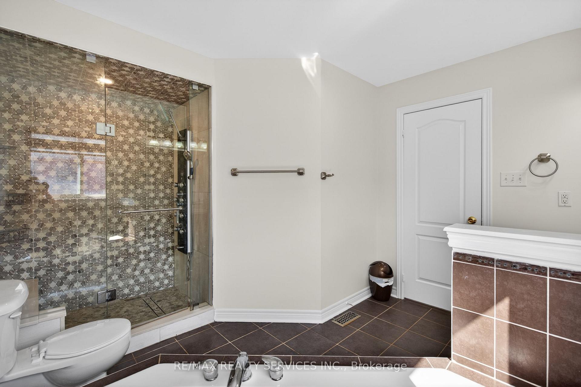 Photo 30 of 58 Quailvalley Drive, Brampton, Sandringham-Wellington — HOMEH