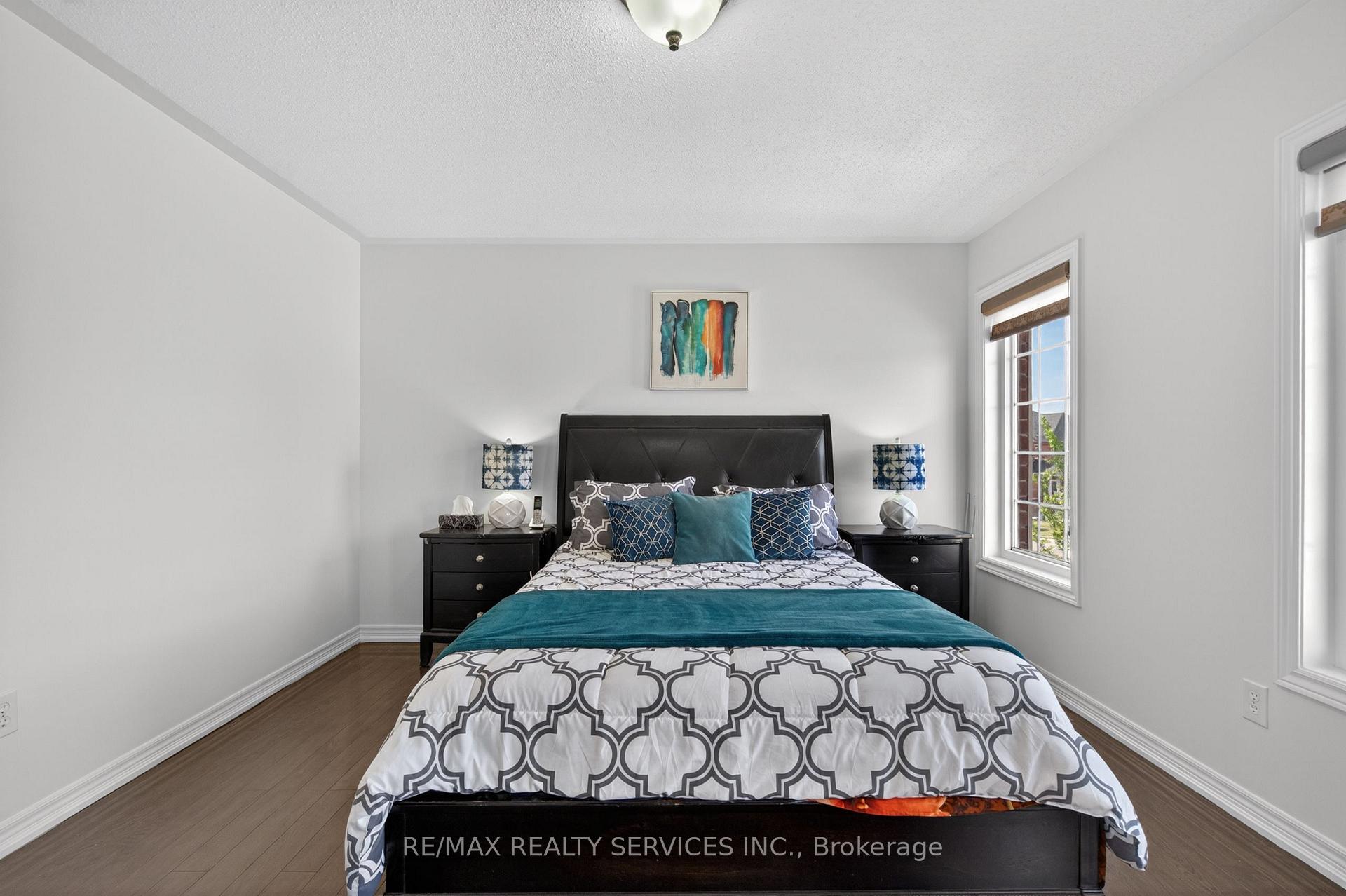 Photo 33 of 58 Quailvalley Drive, Brampton, Sandringham-Wellington — HOMEH