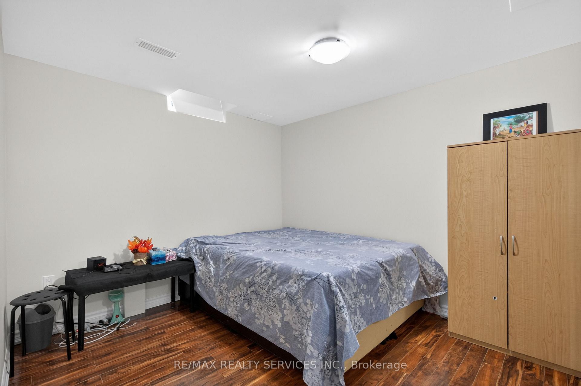Photo 46 of 58 Quailvalley Drive, Brampton, Sandringham-Wellington — HOMEH