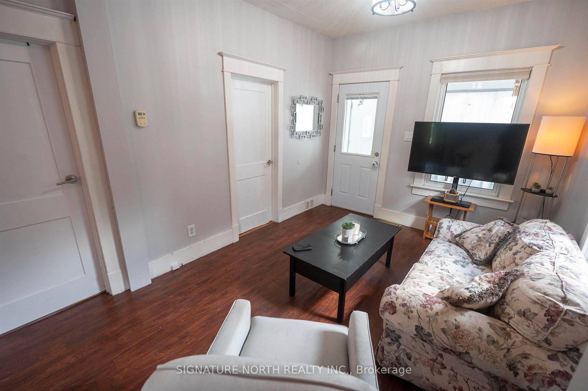 Photo 6 of 434 Queen Street, Thunder Bay, Academy Heights — HOMEH