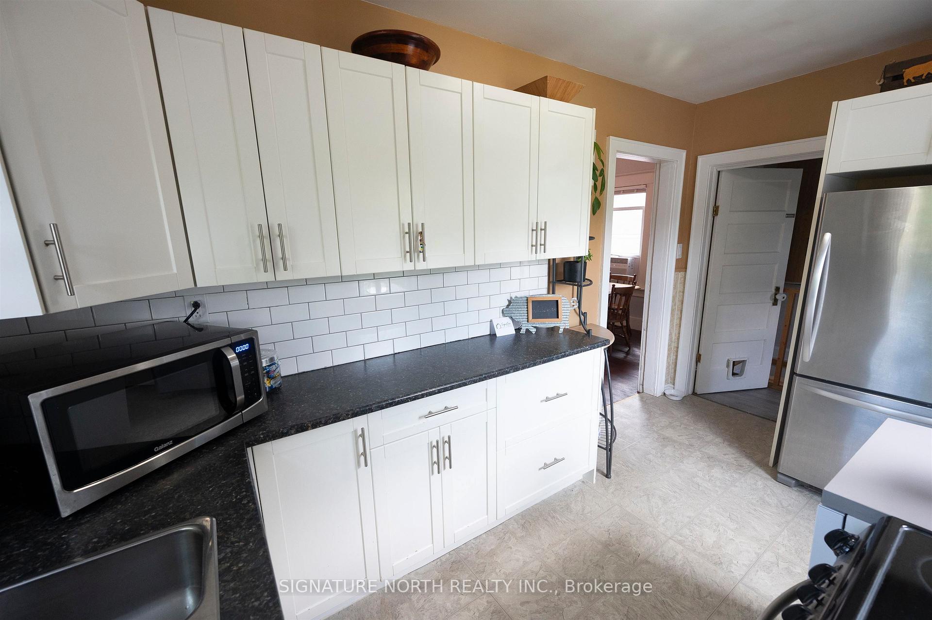 Photo 12 of 434 Queen Street, Thunder Bay, Academy Heights — HOMEH