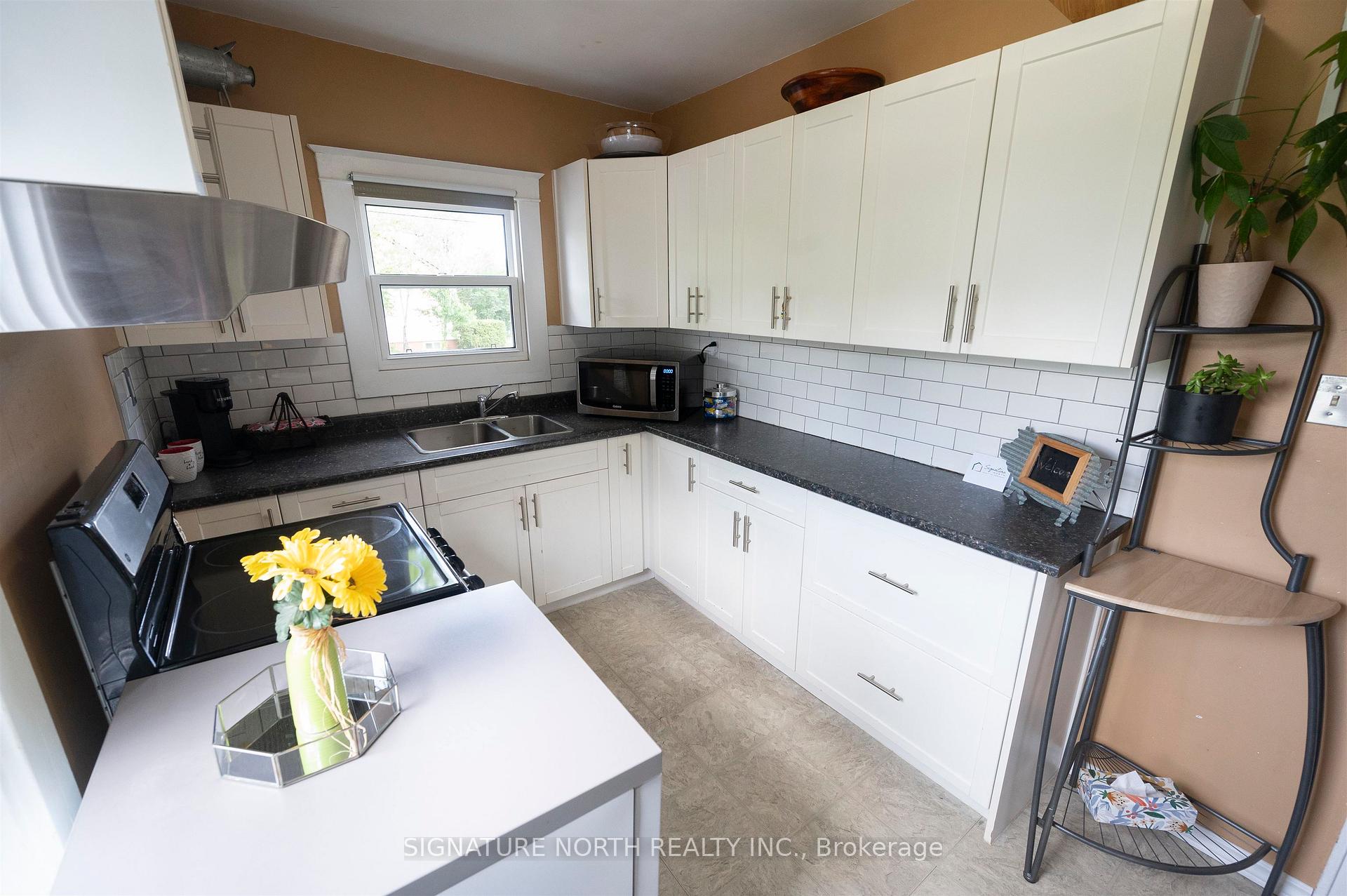 Photo 13 of 434 Queen Street, Thunder Bay, Academy Heights — HOMEH