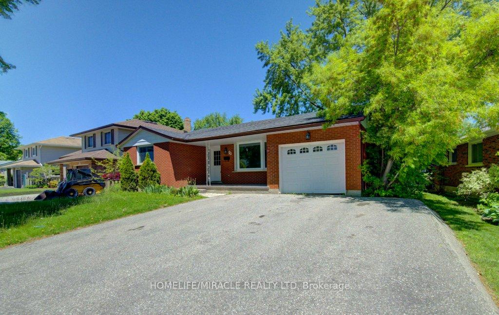 Photo 2 of 80 Lower Canada Crescent, Kitchener, Pioneer Park — HOMEH