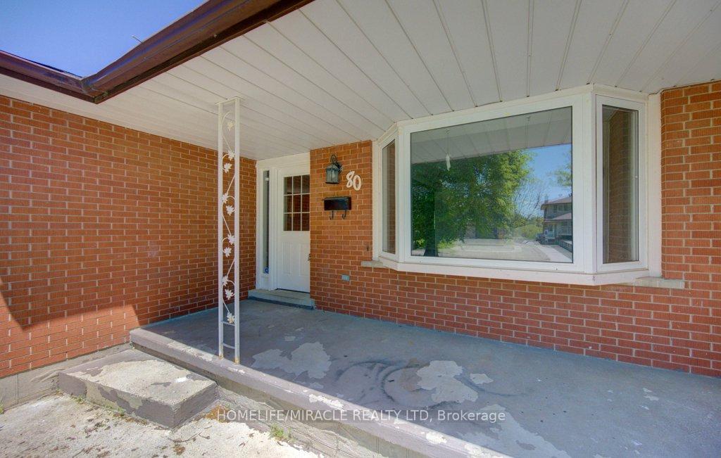 Photo 4 of 80 Lower Canada Crescent, Kitchener, Pioneer Park — HOMEH