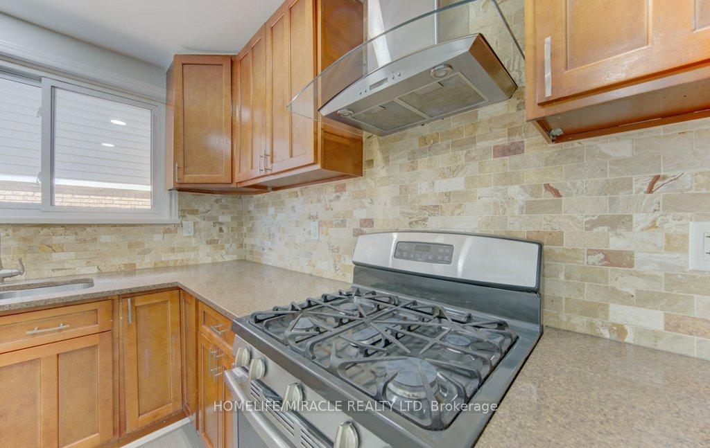 Photo 14 of 80 Lower Canada Crescent, Kitchener, Pioneer Park — HOMEH
