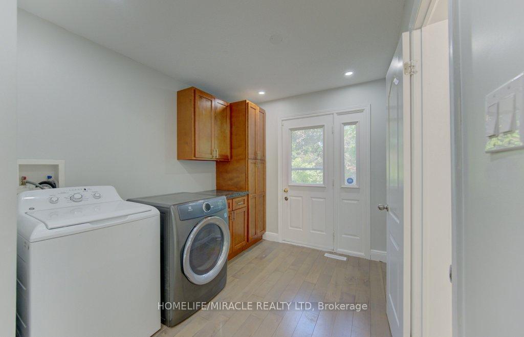 Photo 16 of 80 Lower Canada Crescent, Kitchener, Pioneer Park — HOMEH
