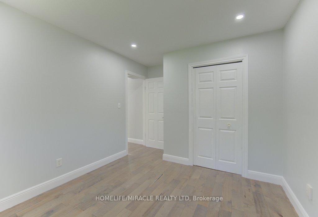Photo 23 of 80 Lower Canada Crescent, Kitchener, Pioneer Park — HOMEH