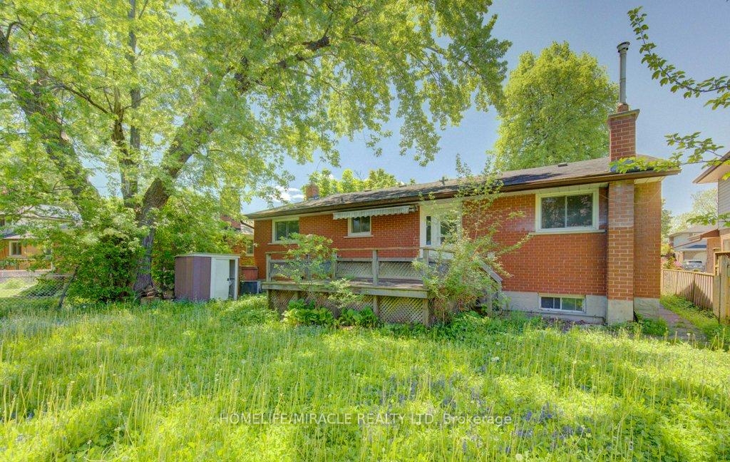 Photo 30 of 80 Lower Canada Crescent, Kitchener, Pioneer Park — HOMEH