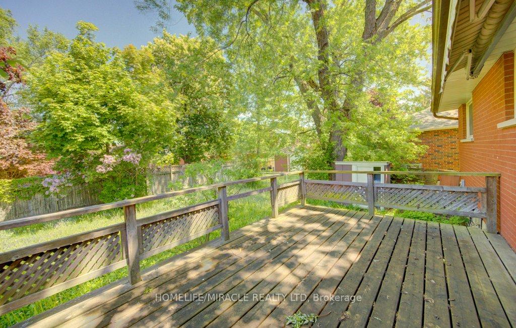 Photo 32 of 80 Lower Canada Crescent, Kitchener, Pioneer Park — HOMEH