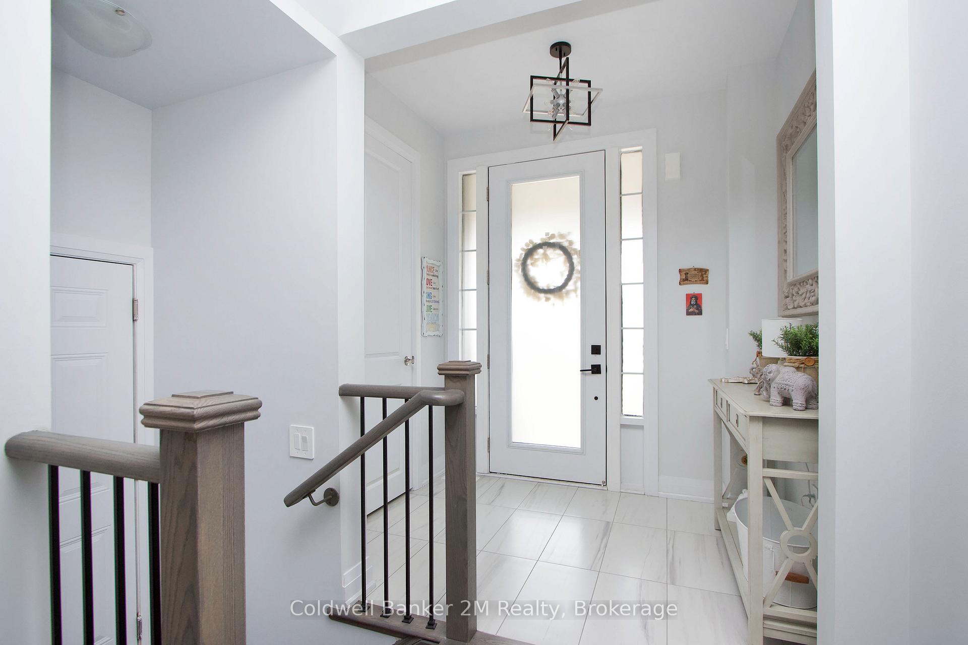 Photo 6 of 41 Corley Street, Kawartha Lakes, Lindsay — HOMEH