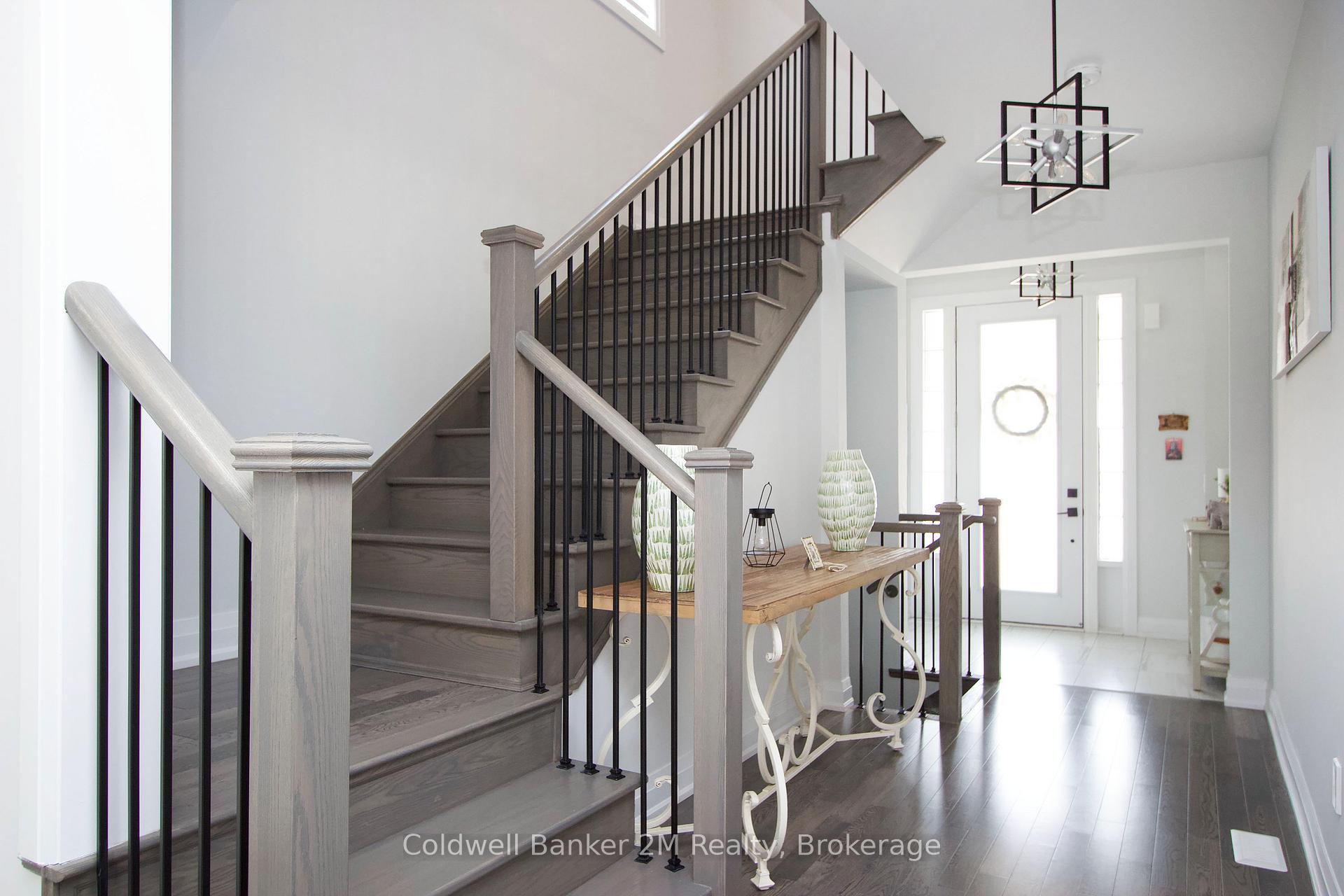 Photo 7 of 41 Corley Street, Kawartha Lakes, Lindsay — HOMEH