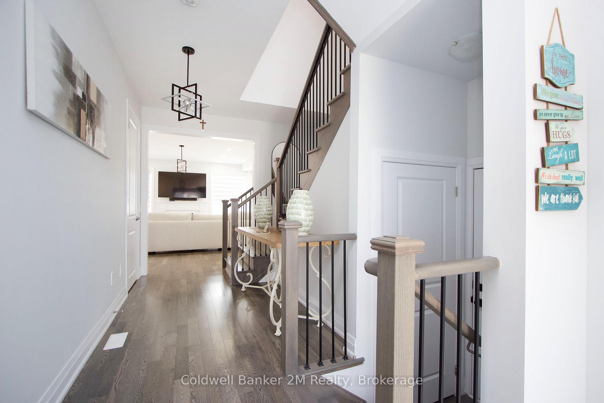 Photo 8 of 41 Corley Street, Kawartha Lakes, Lindsay — HOMEH