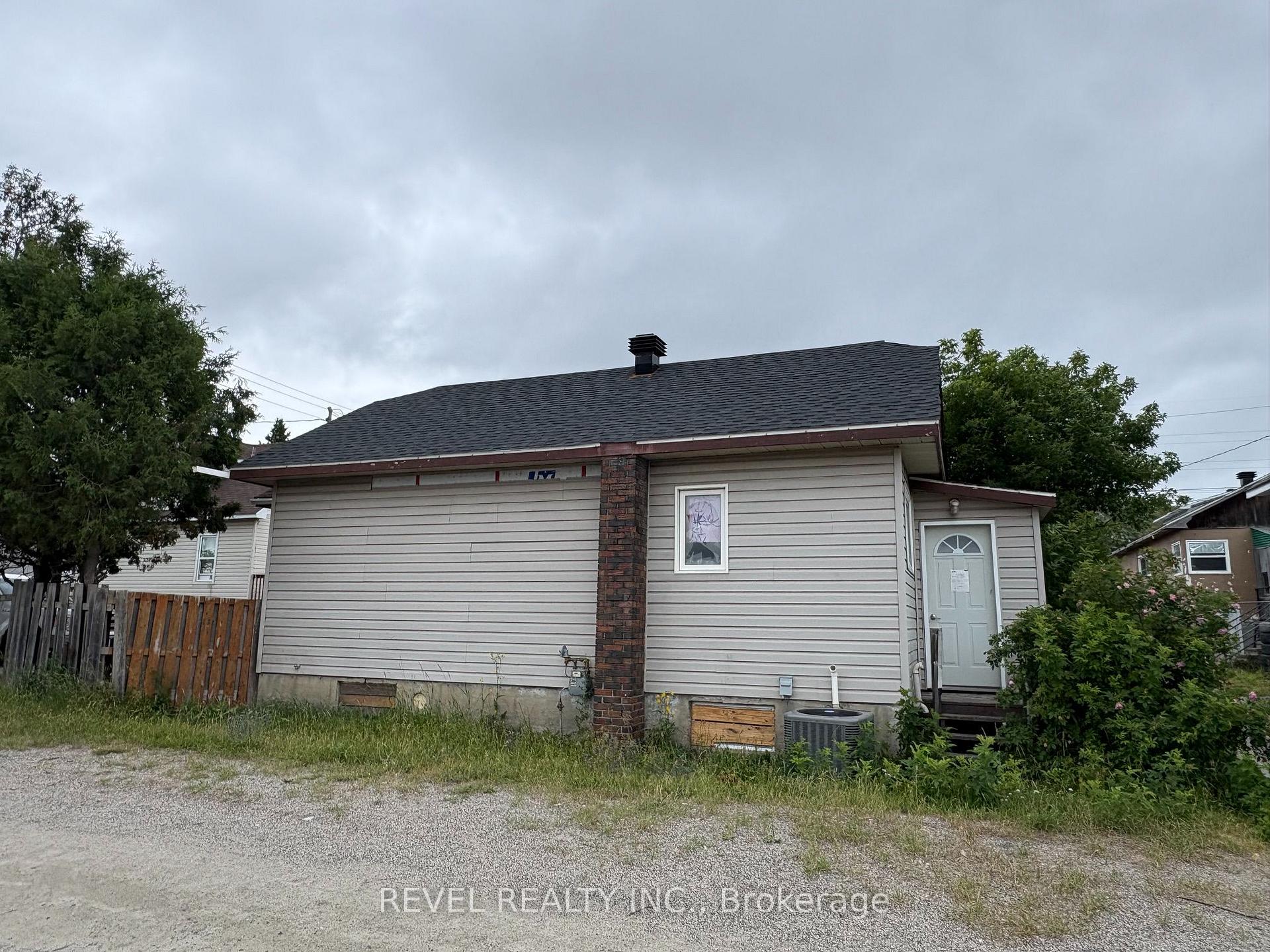 Photo 2 of 331 Lang Avenue, Timmins, TS - SE — HOMEH