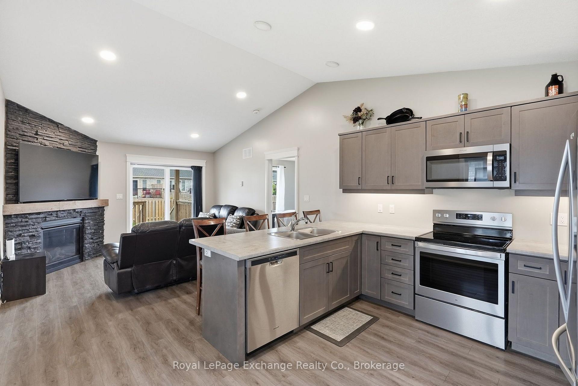 Photo 17 of 241 Eccles Avenue, West Grey — HOMEH