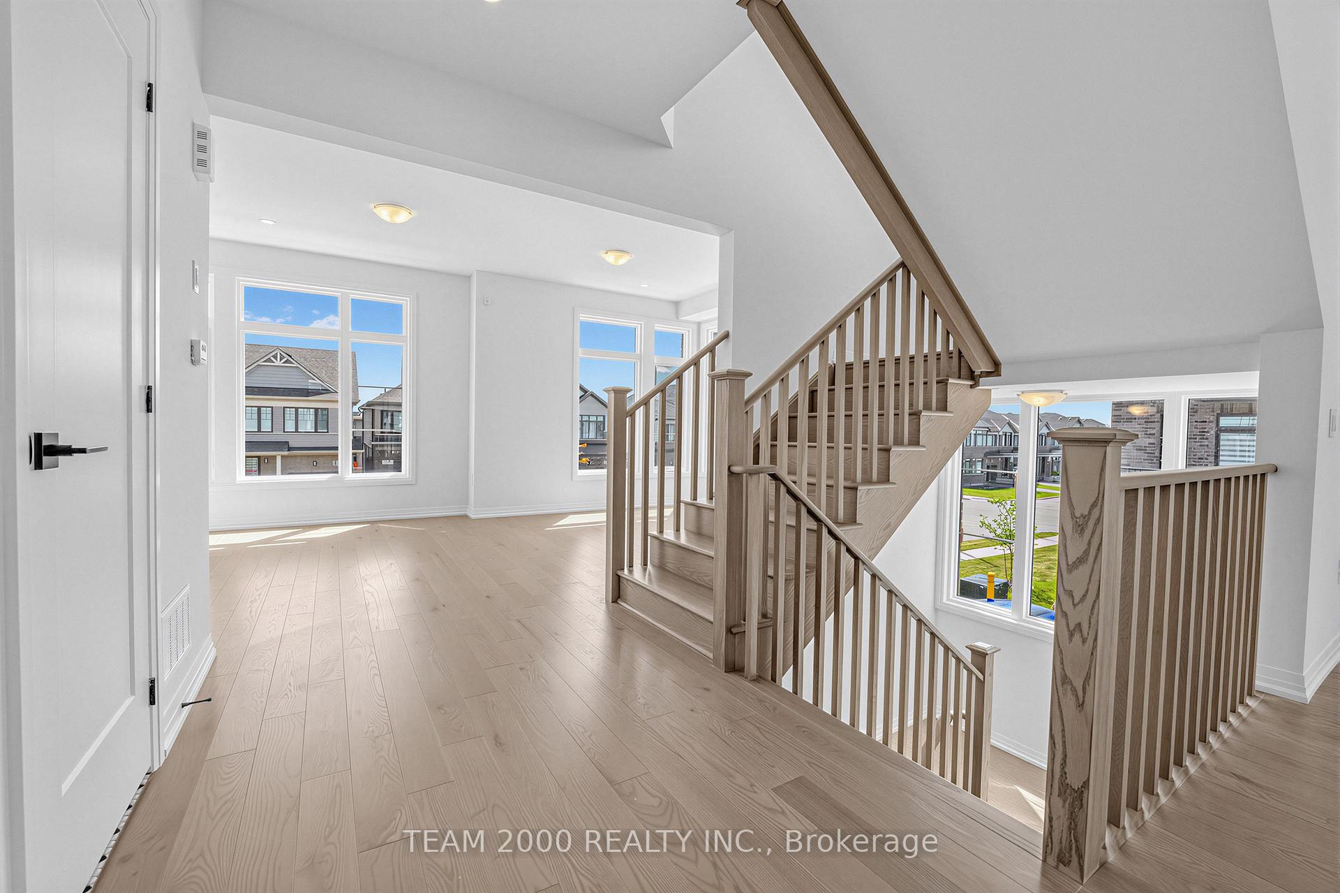 Photo 8 of 190 Spitfire Drive, Hamilton, Mount Hope — HOMEH
