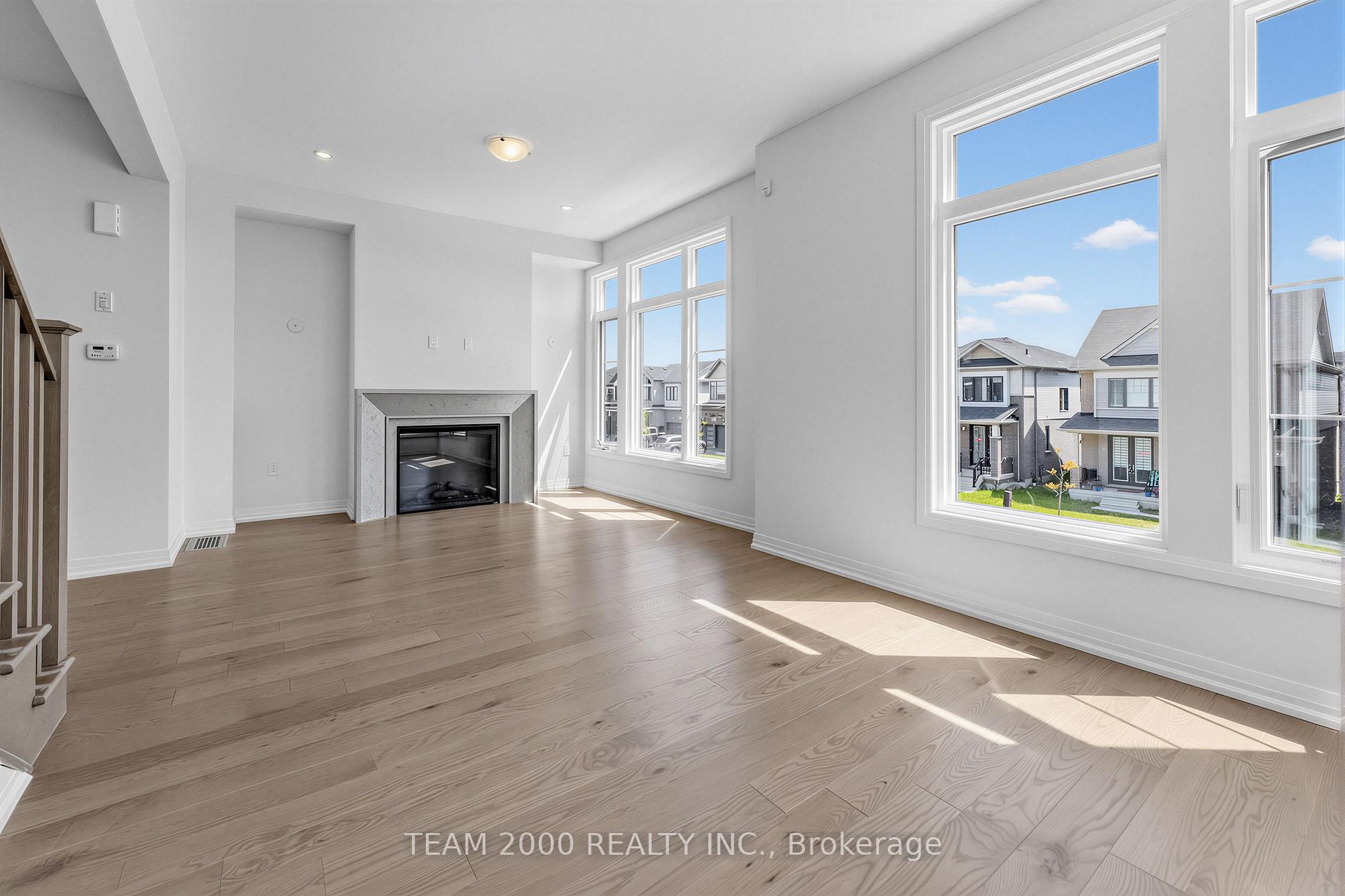 Photo 12 of 190 Spitfire Drive, Hamilton, Mount Hope — HOMEH