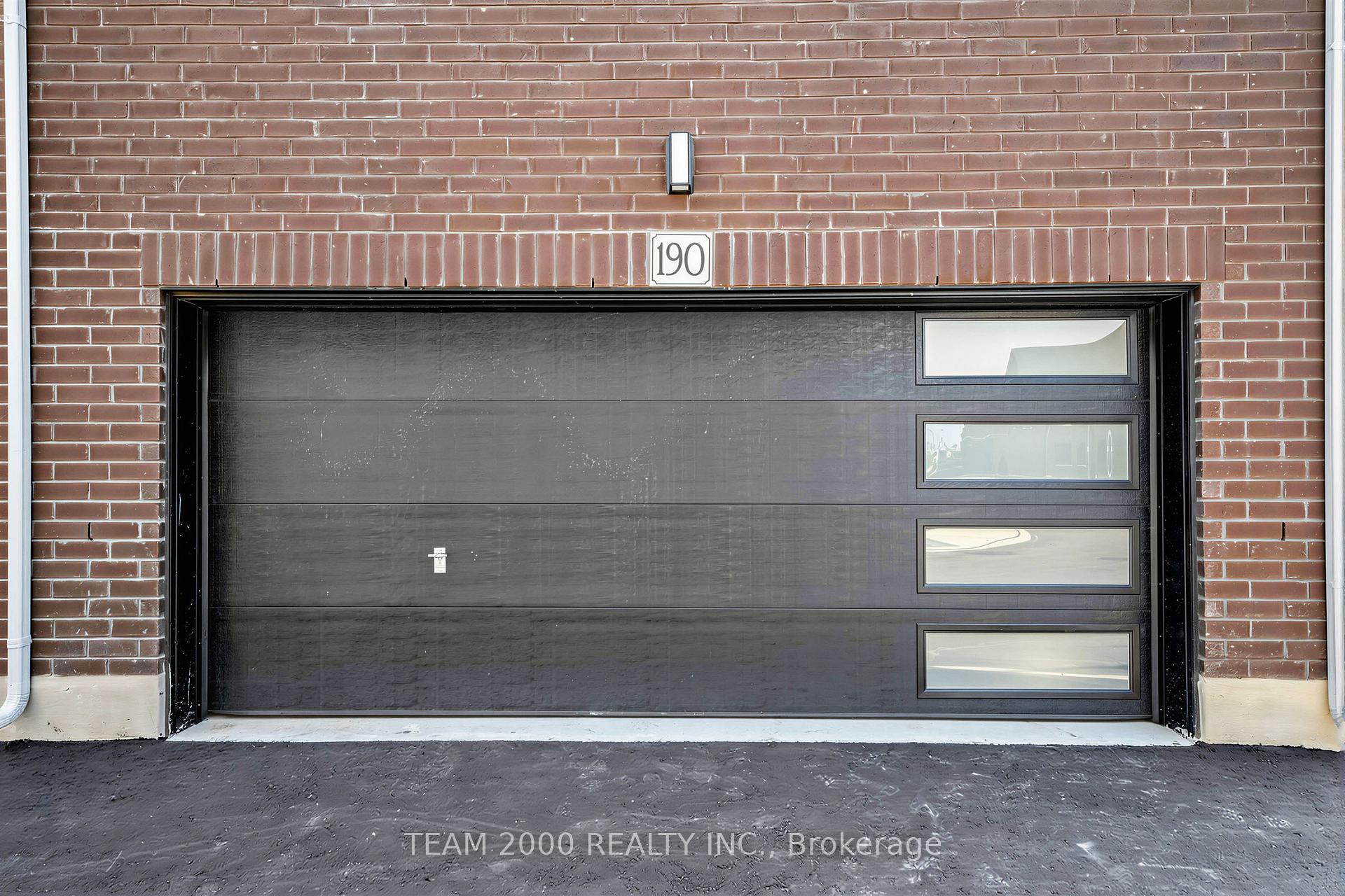 Photo 34 of 190 Spitfire Drive, Hamilton, Mount Hope — HOMEH