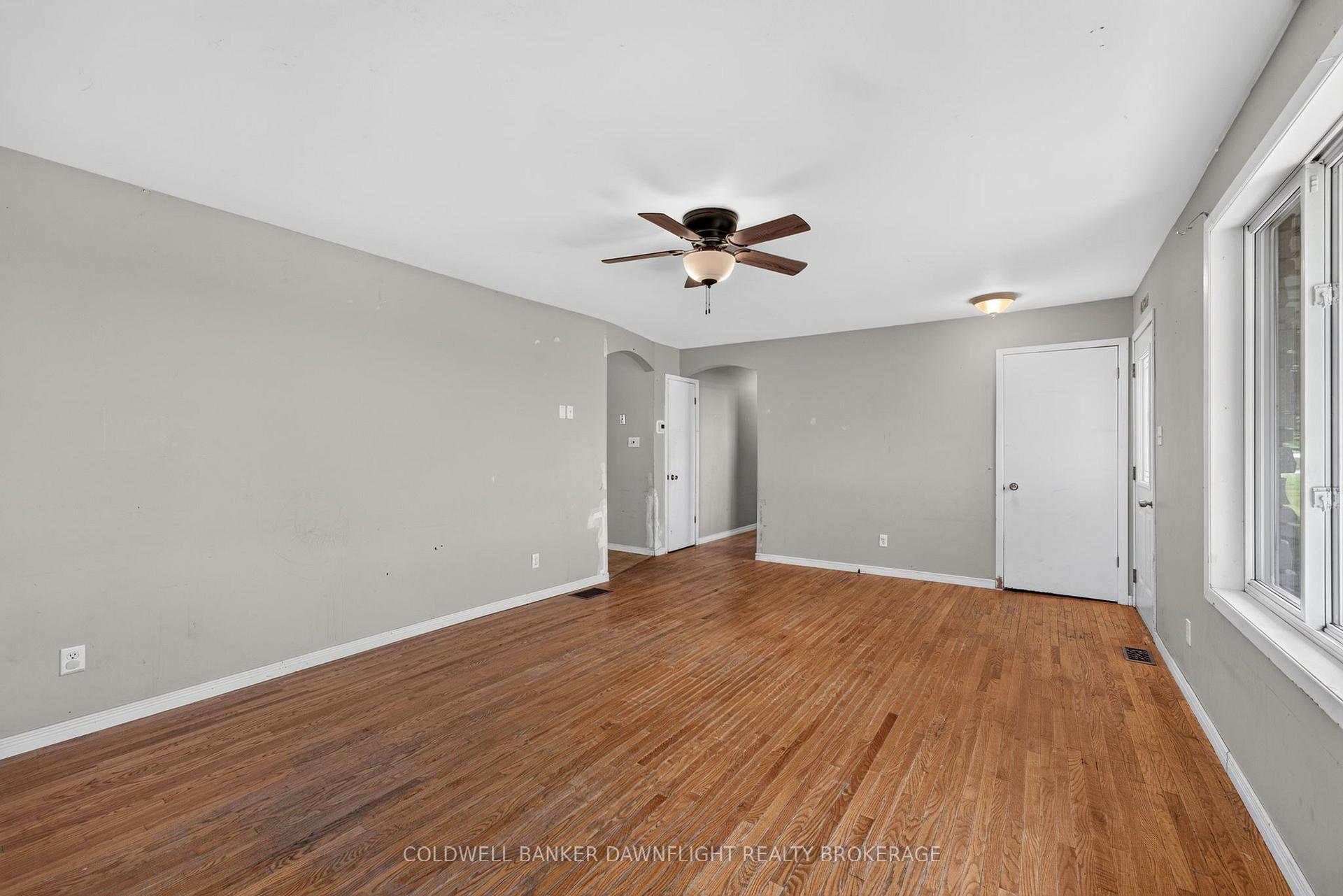 Photo 10 of 38786 B Zurich-Hensall Road, Bluewater, Hay — HOMEH