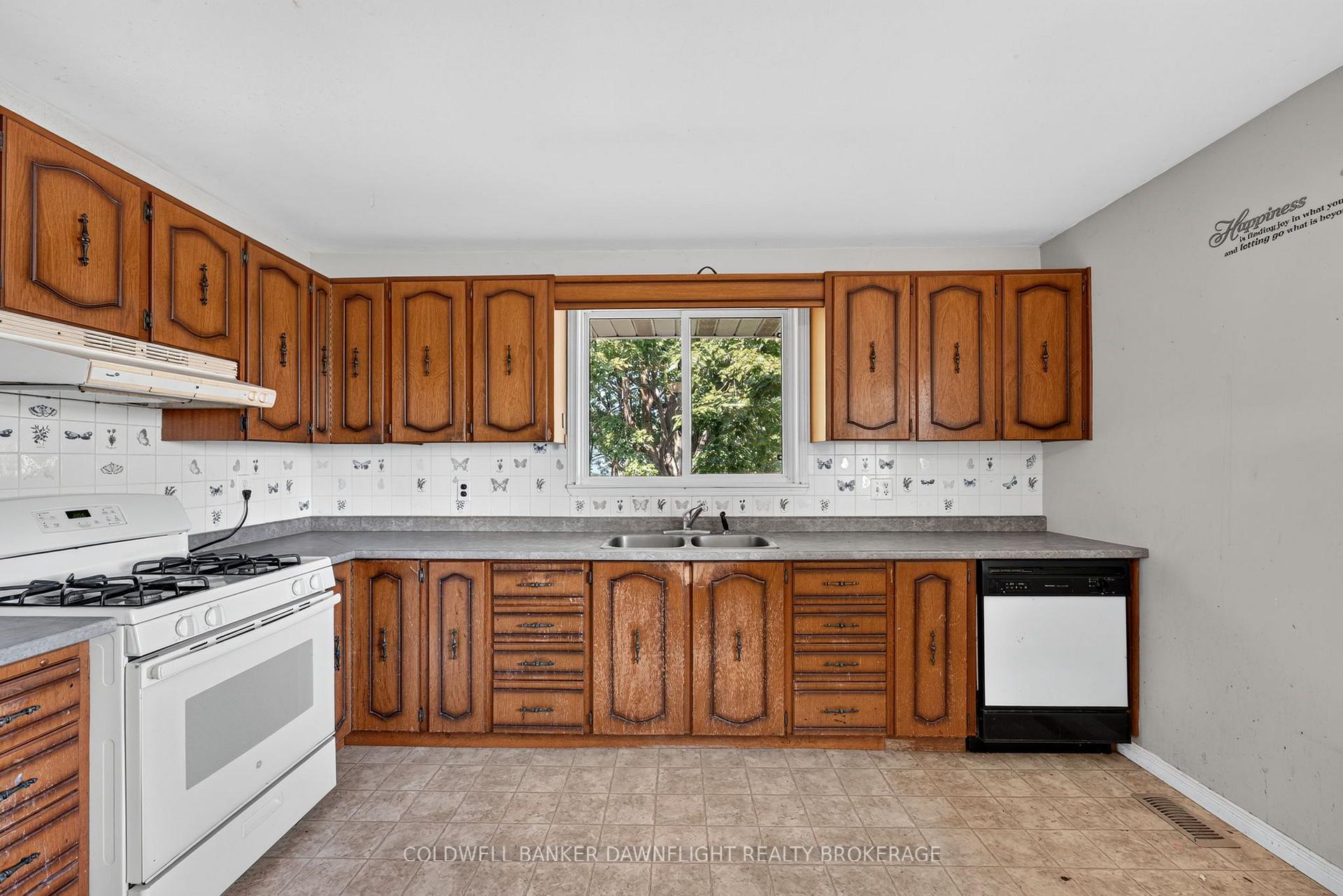 Photo 14 of 38786 B Zurich-Hensall Road, Bluewater, Hay — HOMEH