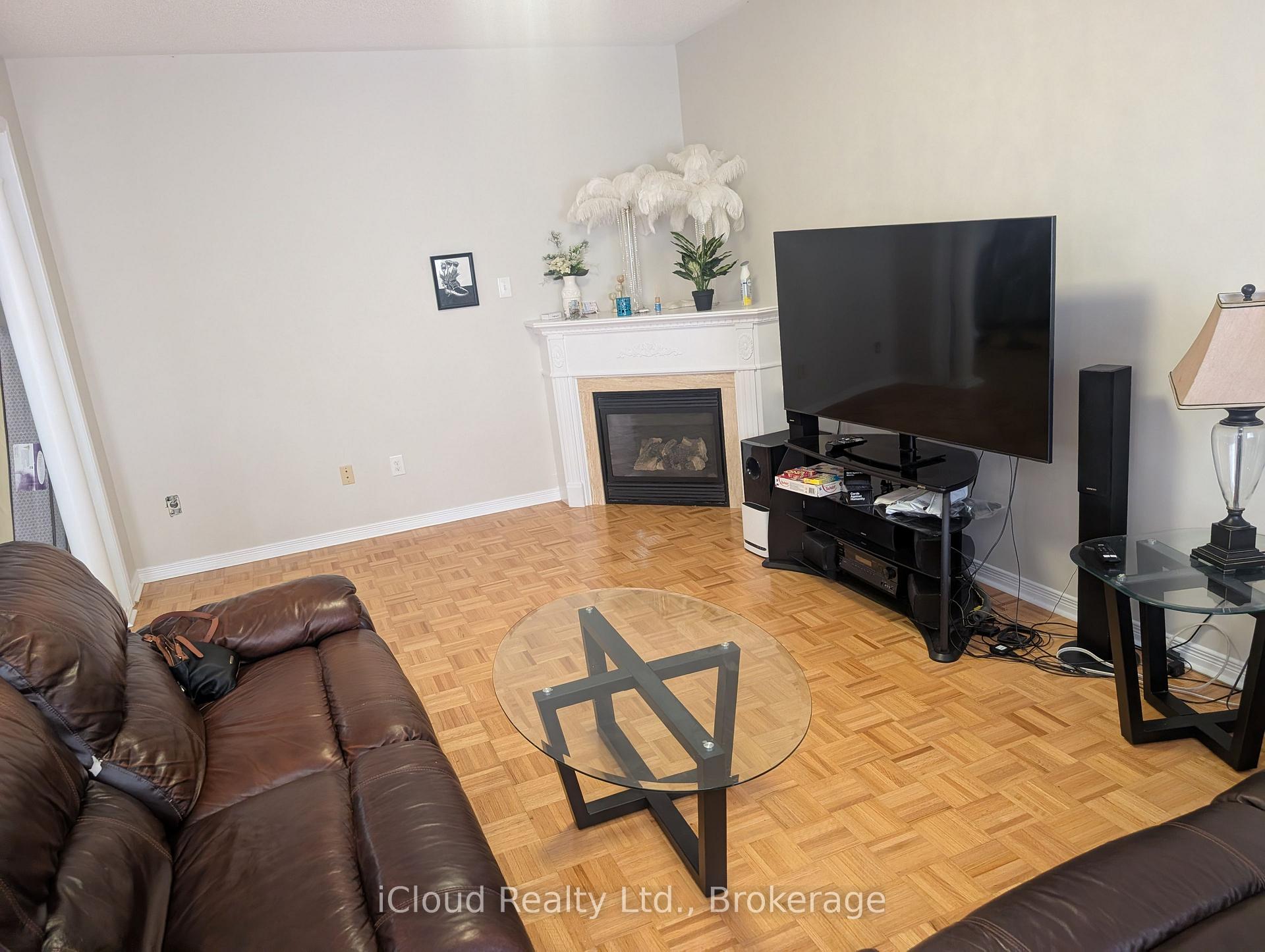 Photo 17 of 59 Haviland Circle, Brampton, Sandringham-Wellington — HOMEH