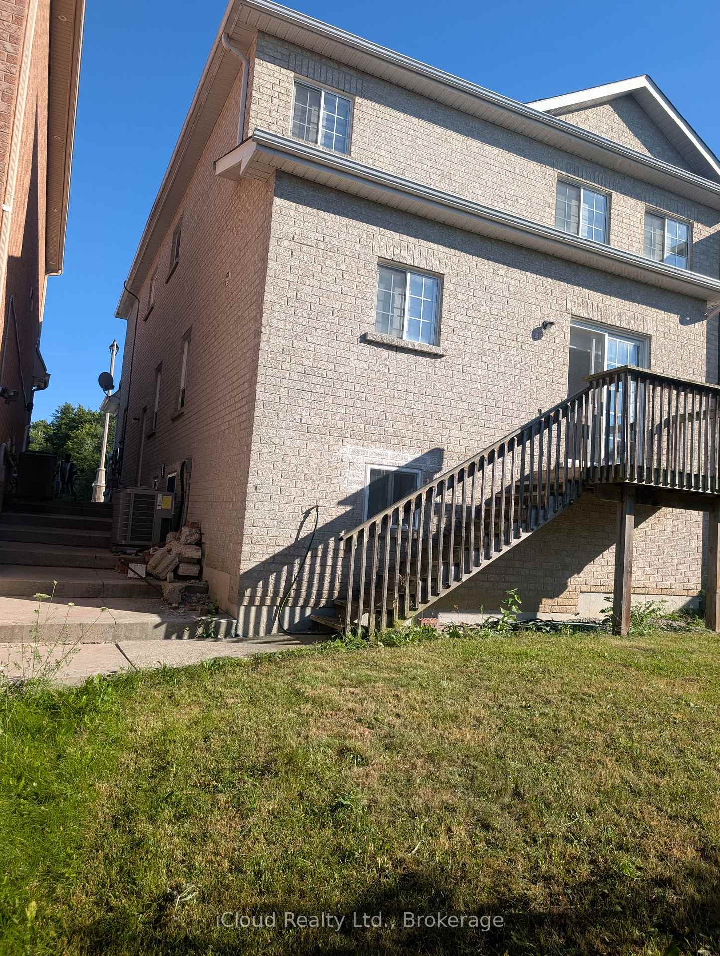 Photo 19 of 59 Haviland Circle, Brampton, Sandringham-Wellington — HOMEH