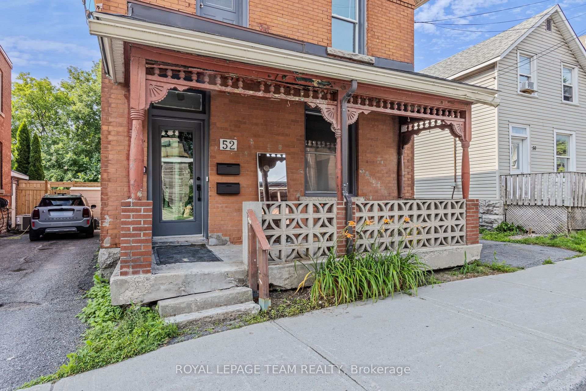 Photo 2 of Unit 2, 52 Lees Avenue, Ottawa, Ottawa East — HOMEH