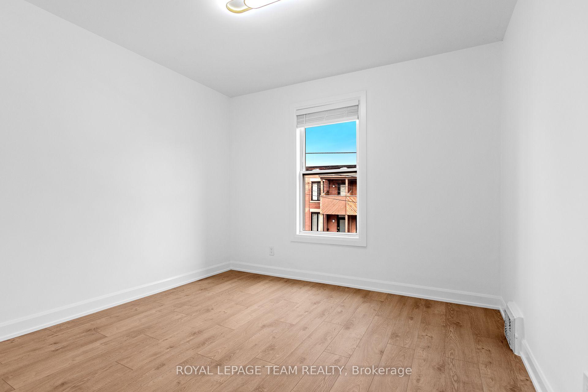 Photo 10 of Unit 2, 52 Lees Avenue, Ottawa, Ottawa East — HOMEH