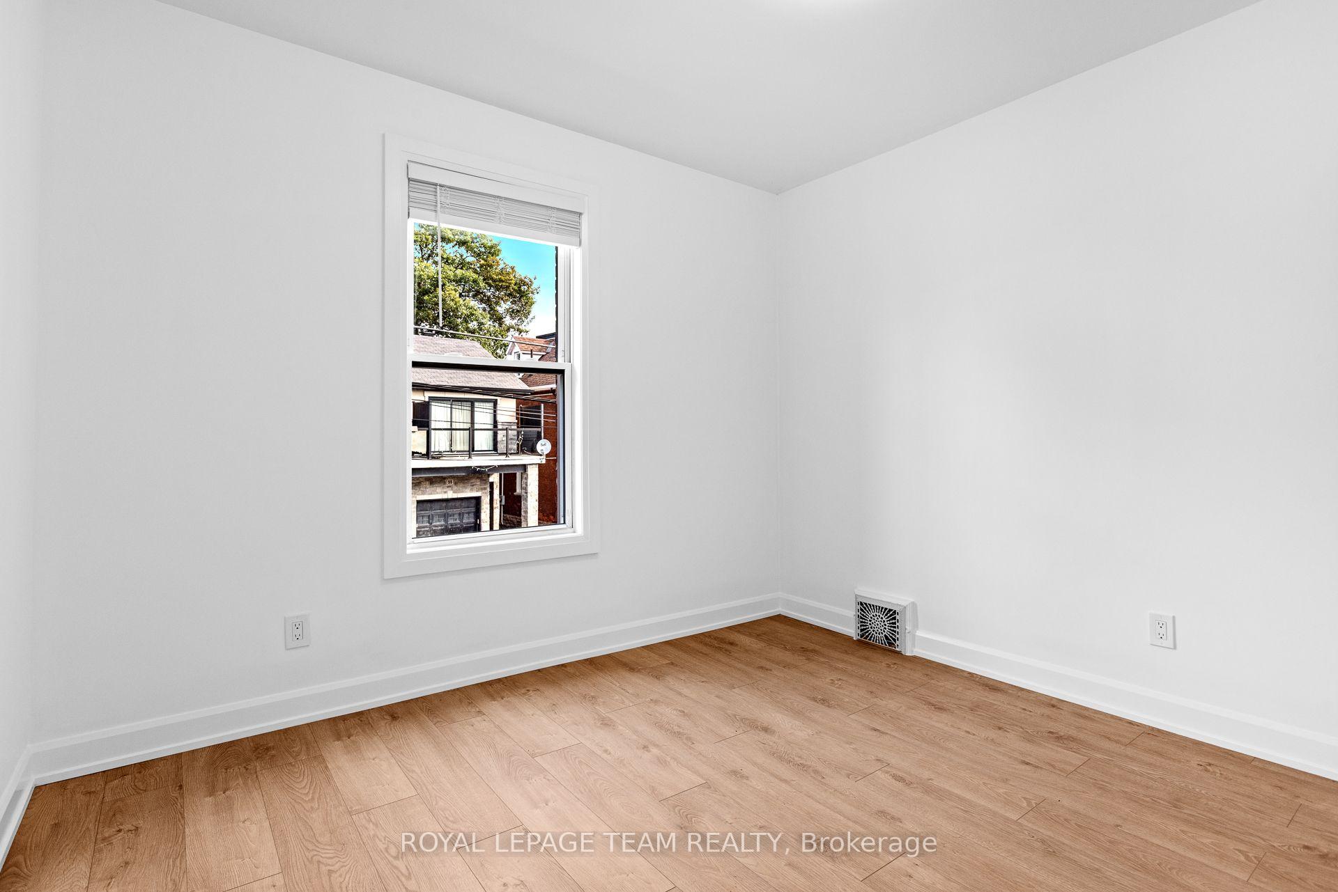 Photo 11 of Unit 2, 52 Lees Avenue, Ottawa, Ottawa East — HOMEH