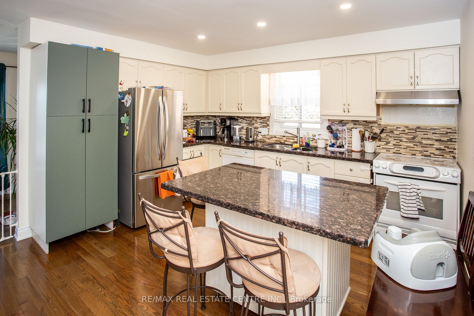 Photo 6 of 4386 Curia Crescent, Mississauga, Rathwood — HOMEH