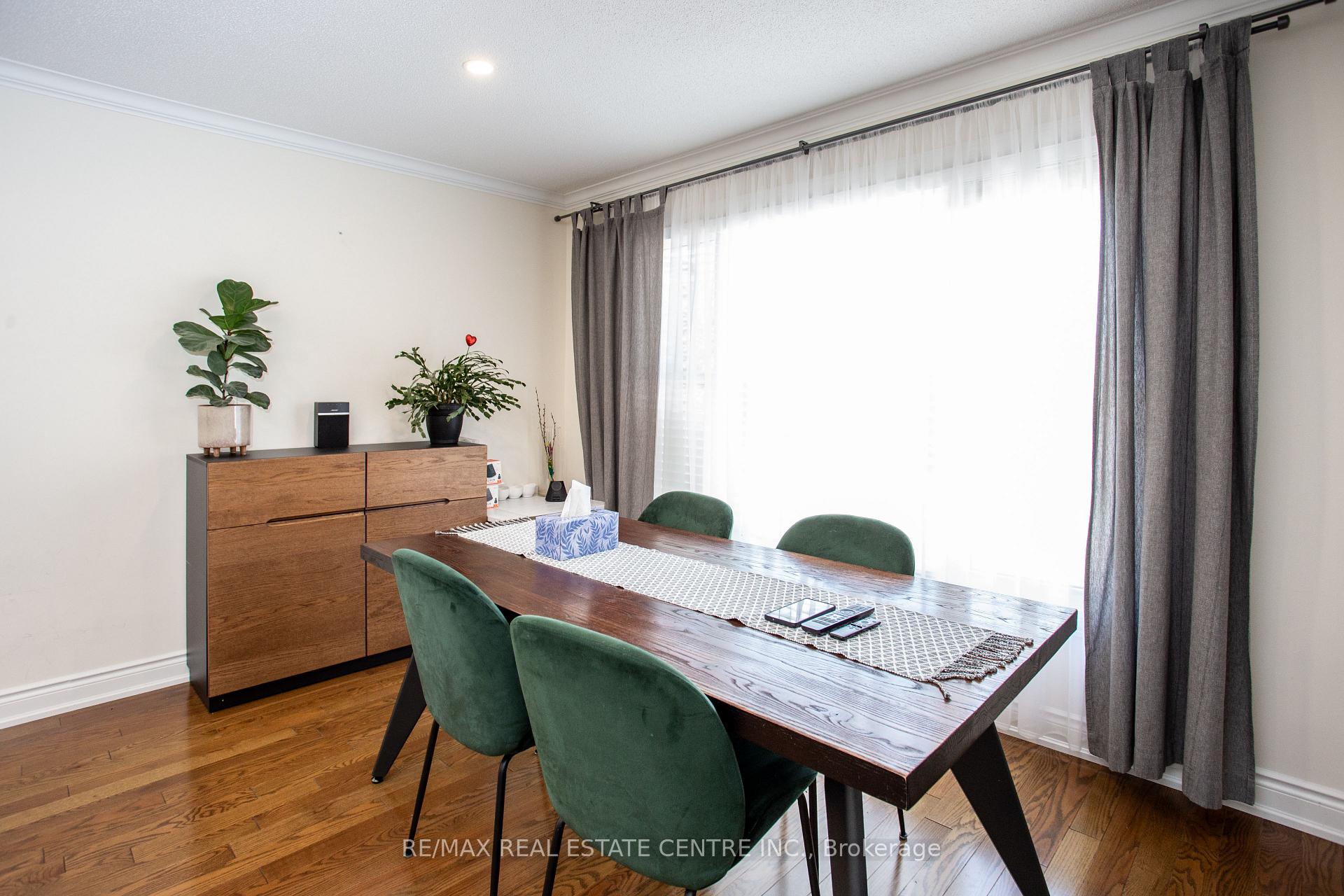 Photo 8 of 4386 Curia Crescent, Mississauga, Rathwood — HOMEH