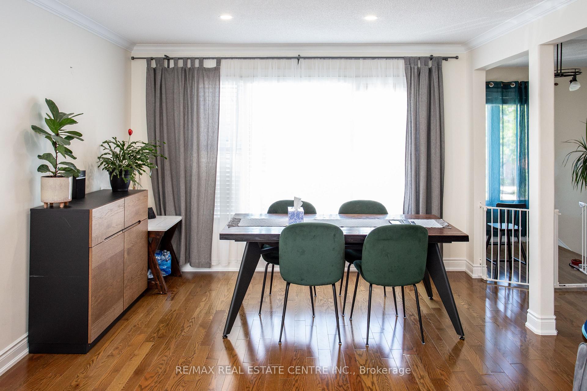 Photo 9 of 4386 Curia Crescent, Mississauga, Rathwood — HOMEH