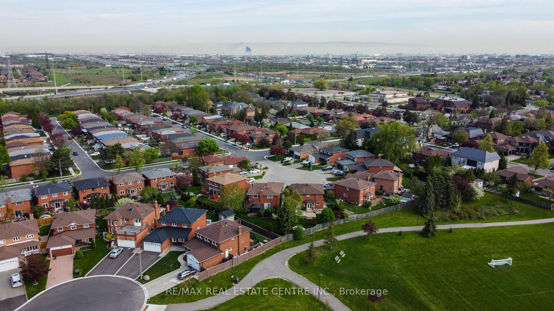 Photo 31 of 4386 Curia Crescent, Mississauga, Rathwood — HOMEH