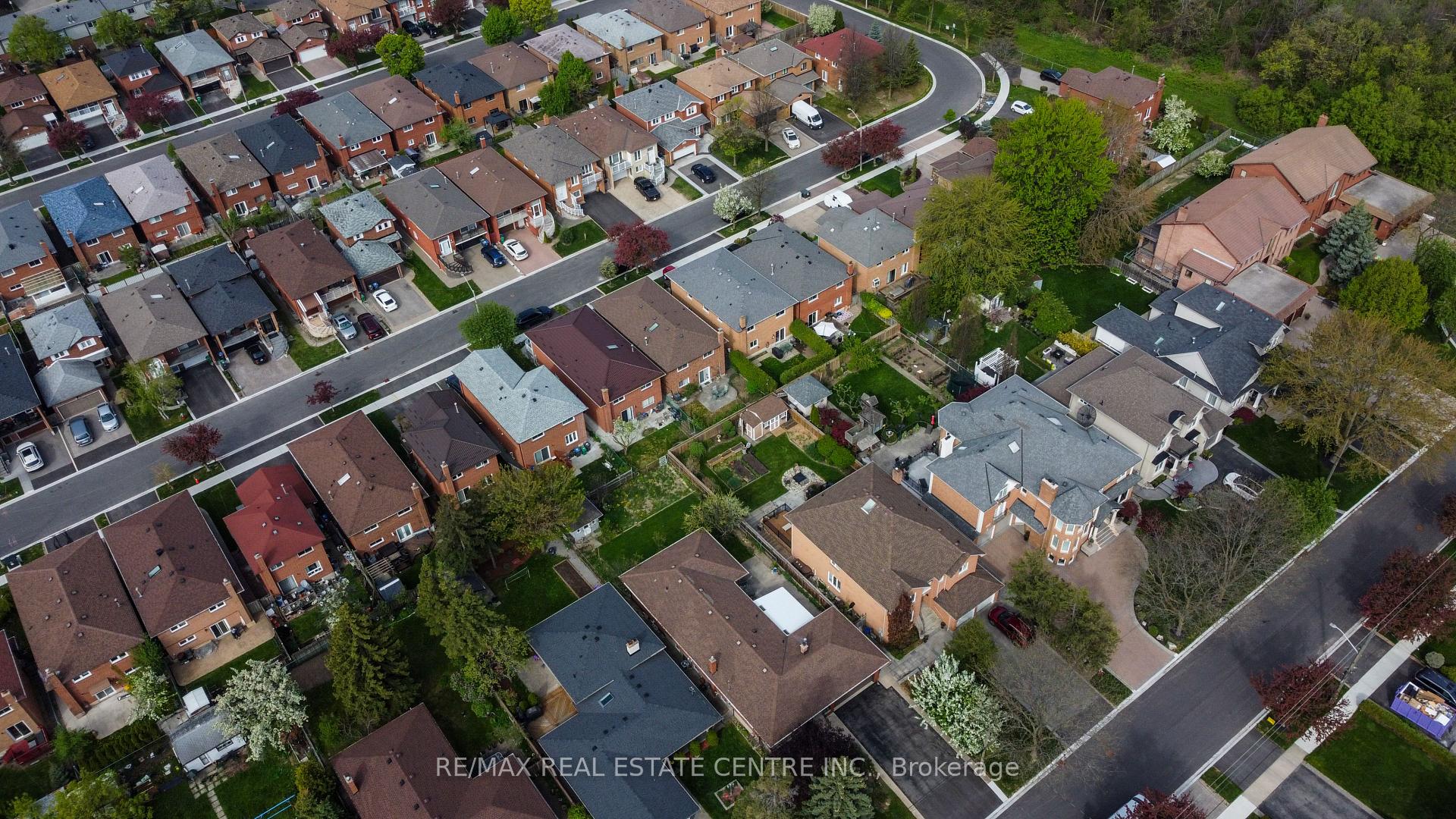Photo 32 of 4386 Curia Crescent, Mississauga, Rathwood — HOMEH