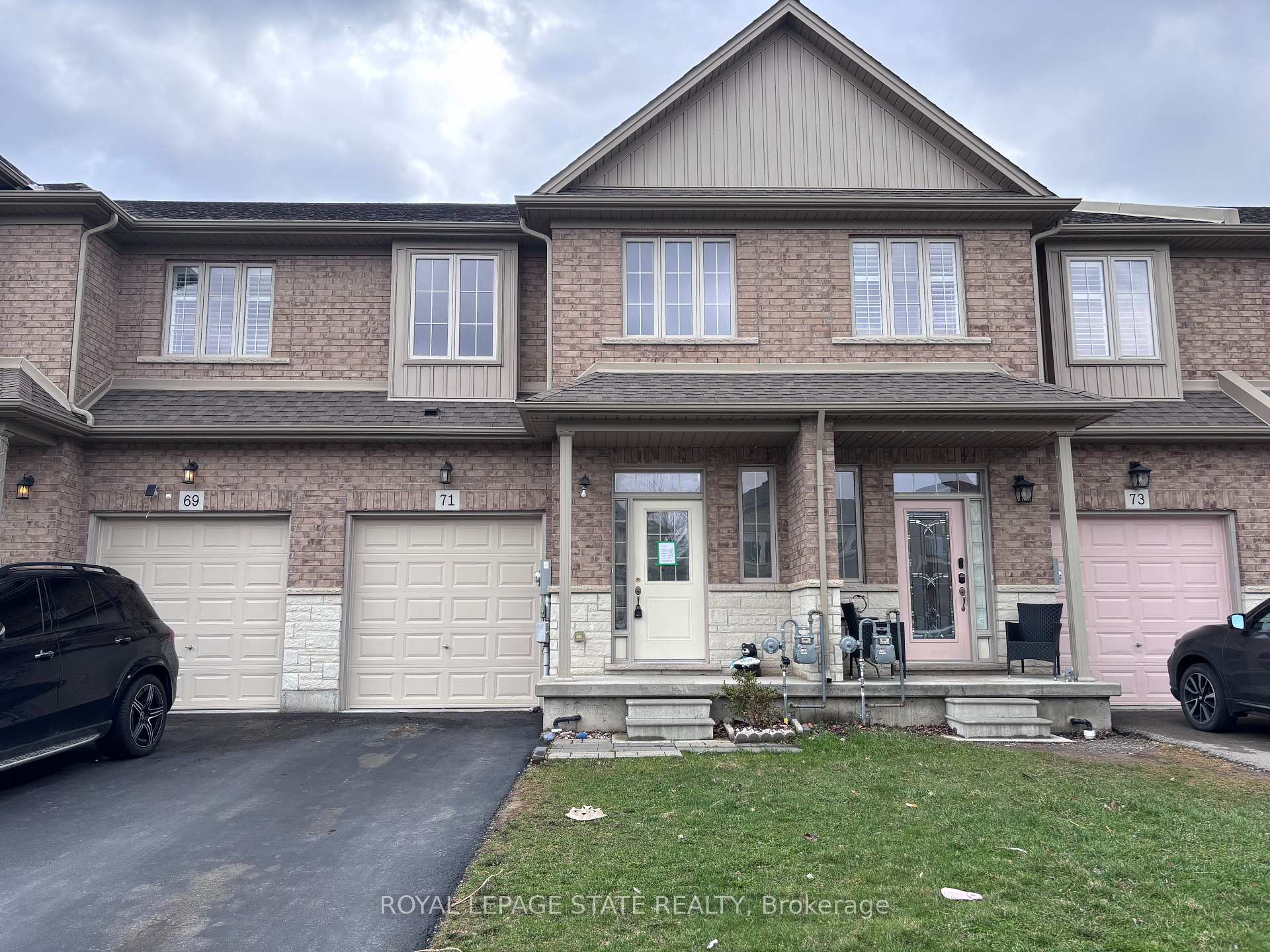 Photo 2 of 71 Fairgrounds Drive, Hamilton, Binbrook — HOMEH